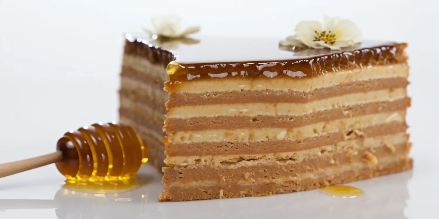 Miód akacjowy na co dobry?