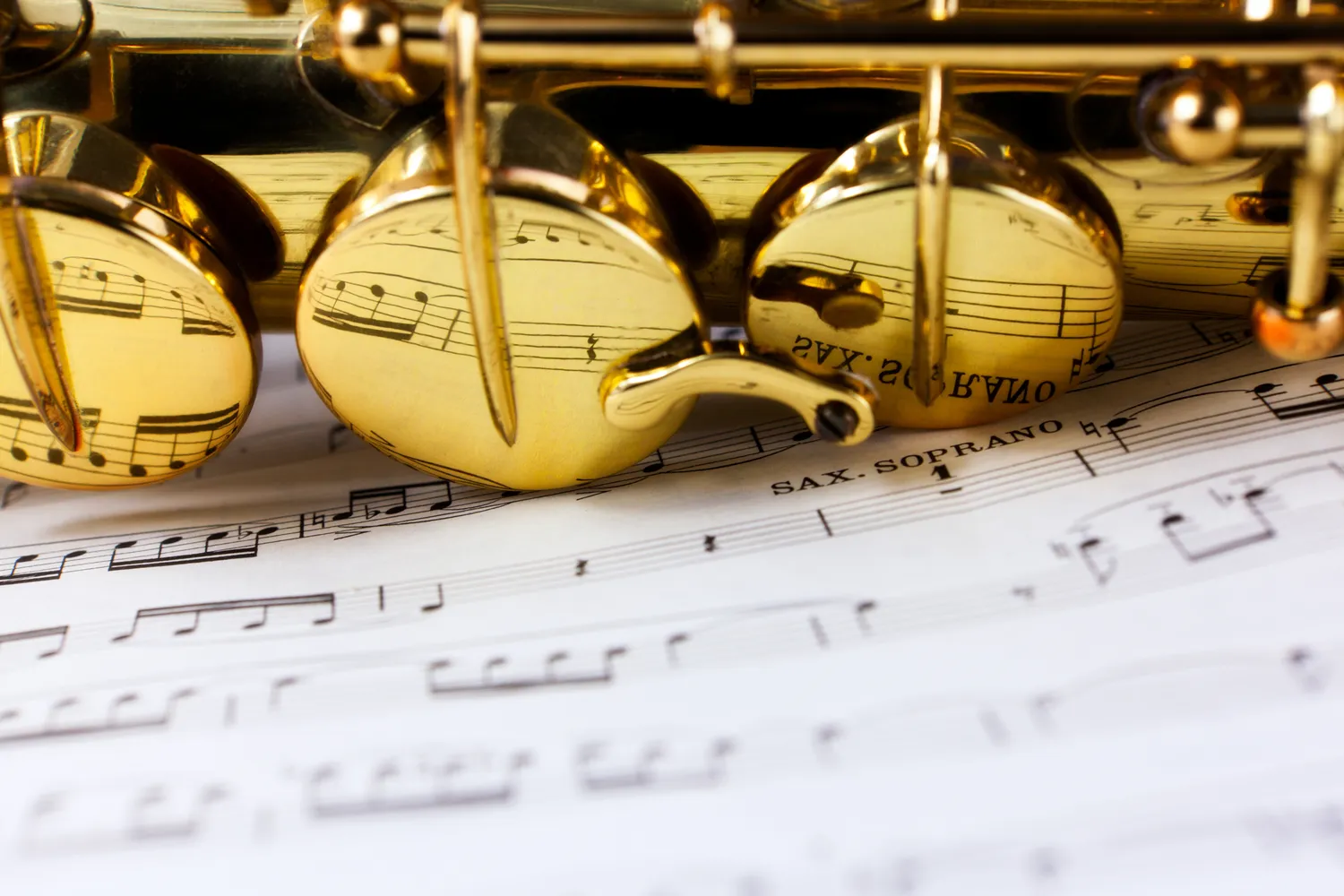 Jak trzymać saksofon?